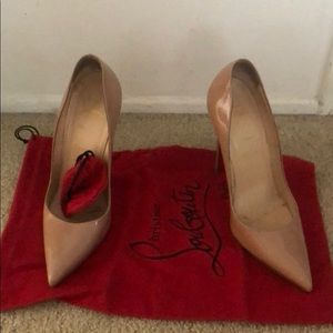 Christian Louboutin So Kate- nude pumps